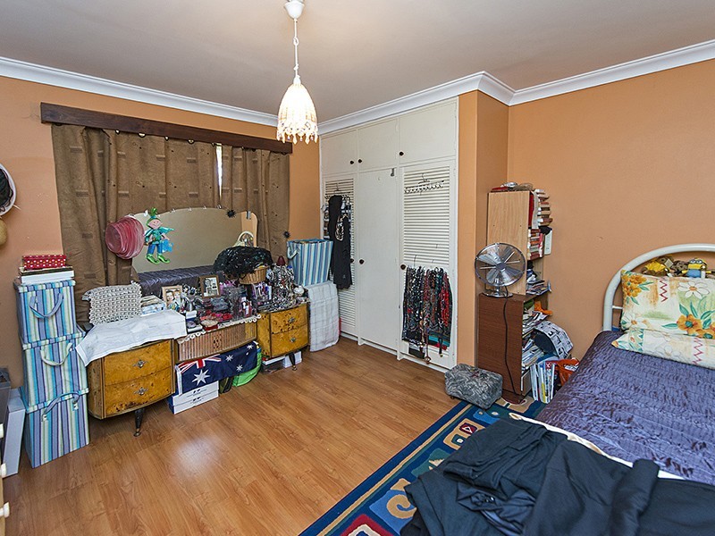 9 and 11 Limbee Glade, Huntingdale WA 6110