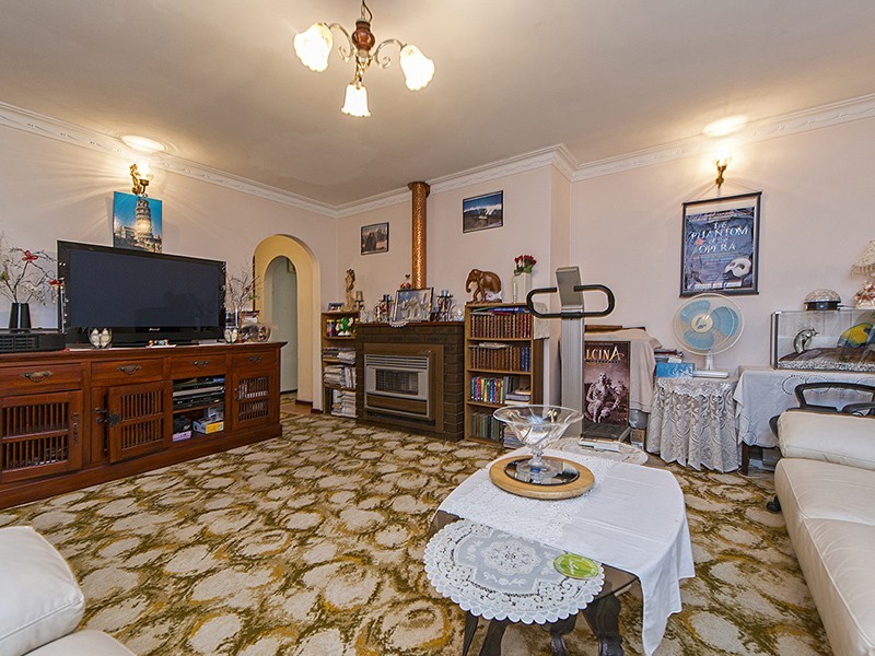 9 and 11 Limbee Glade, Huntingdale WA 6110