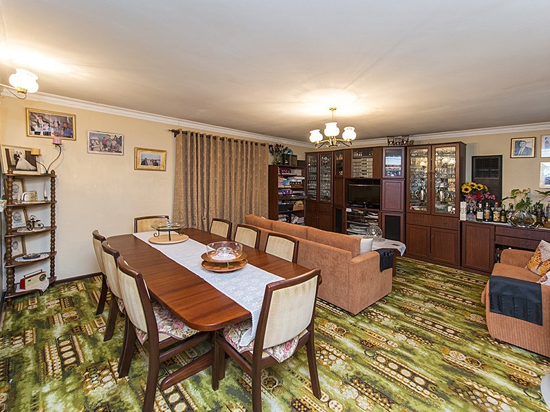 9 and 11 Limbee Glade, Huntingdale WA 6110