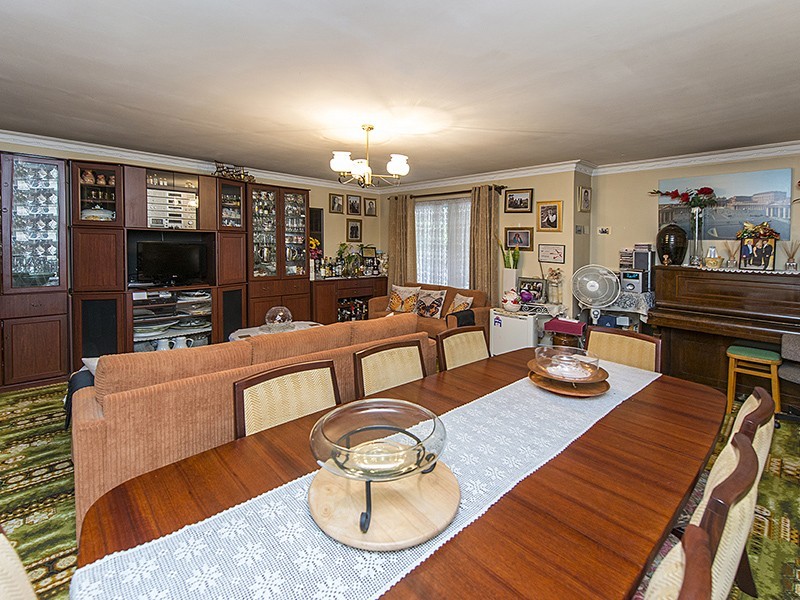 9 and 11 Limbee Glade, Huntingdale WA 6110