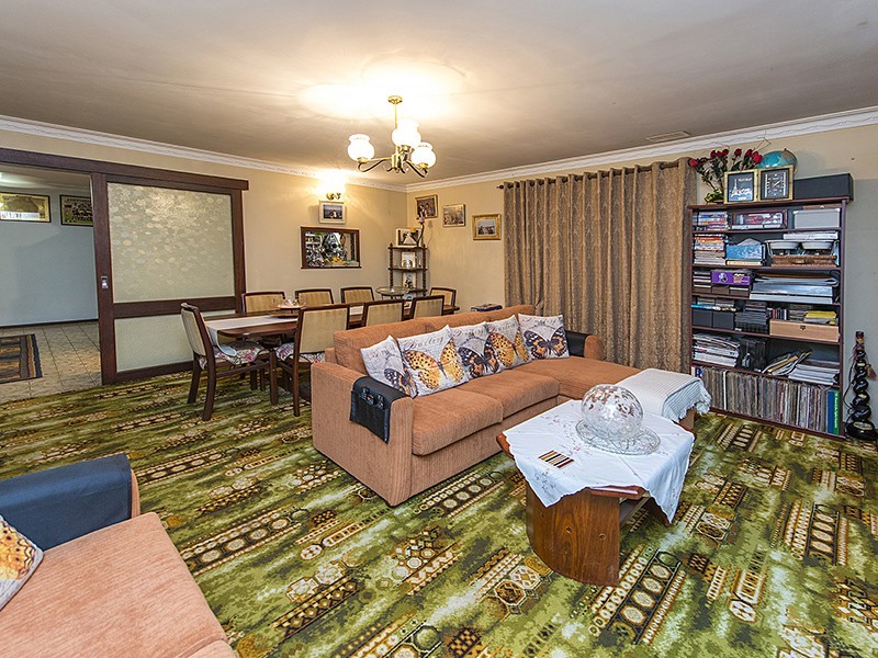 9 and 11 Limbee Glade, Huntingdale WA 6110