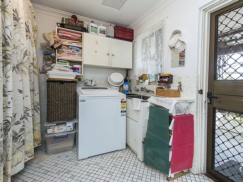 9 and 11 Limbee Glade, Huntingdale WA 6110