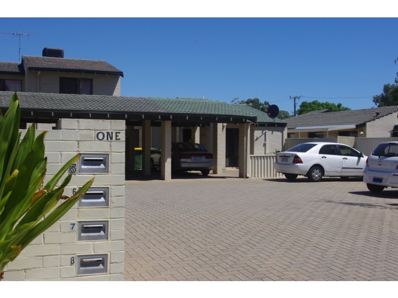 4/1 Tricia Crt, Shelley WA 6148