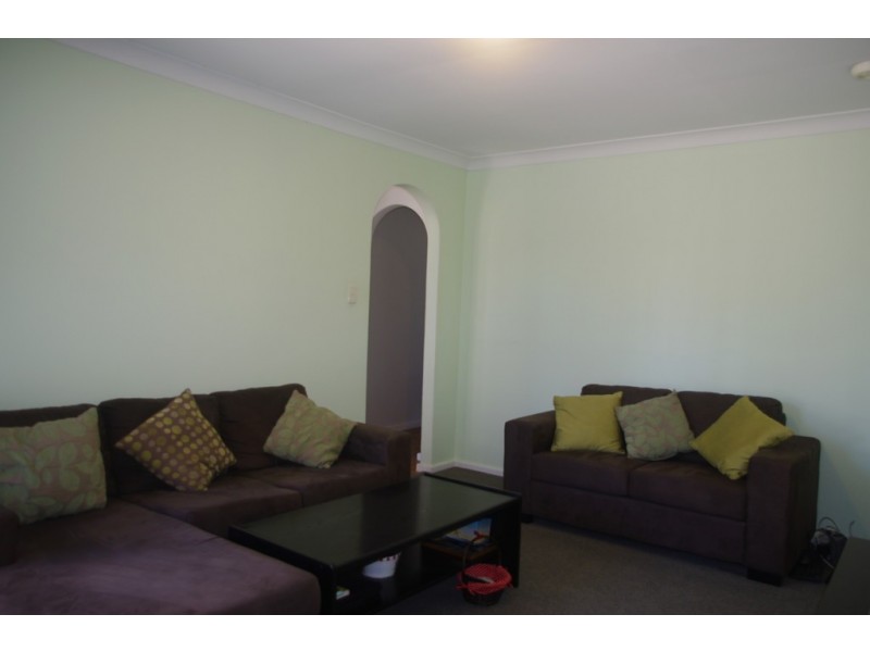 4/1 Tricia Crt, Shelley WA 6148