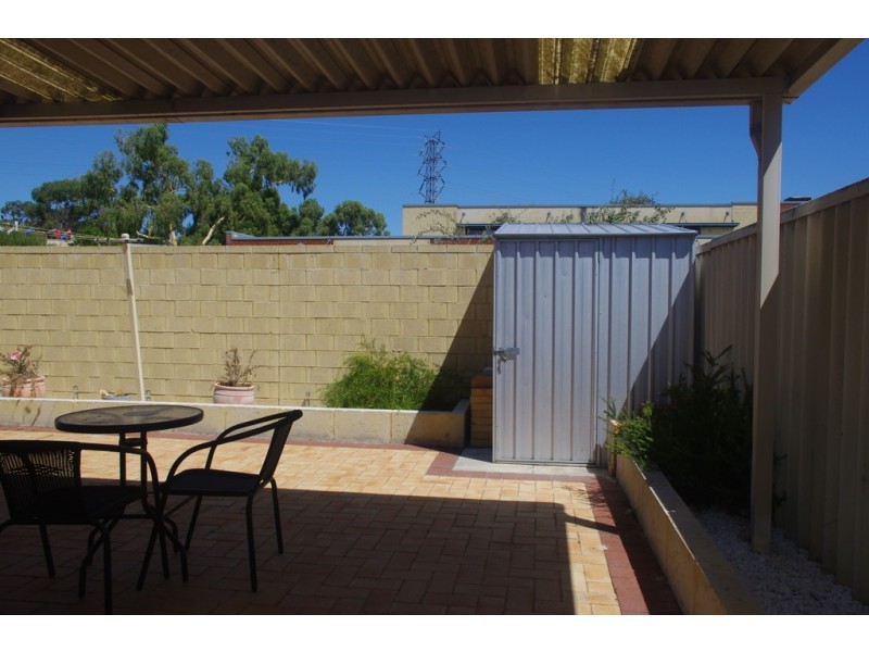 4/1 Tricia Crt, Shelley WA 6148