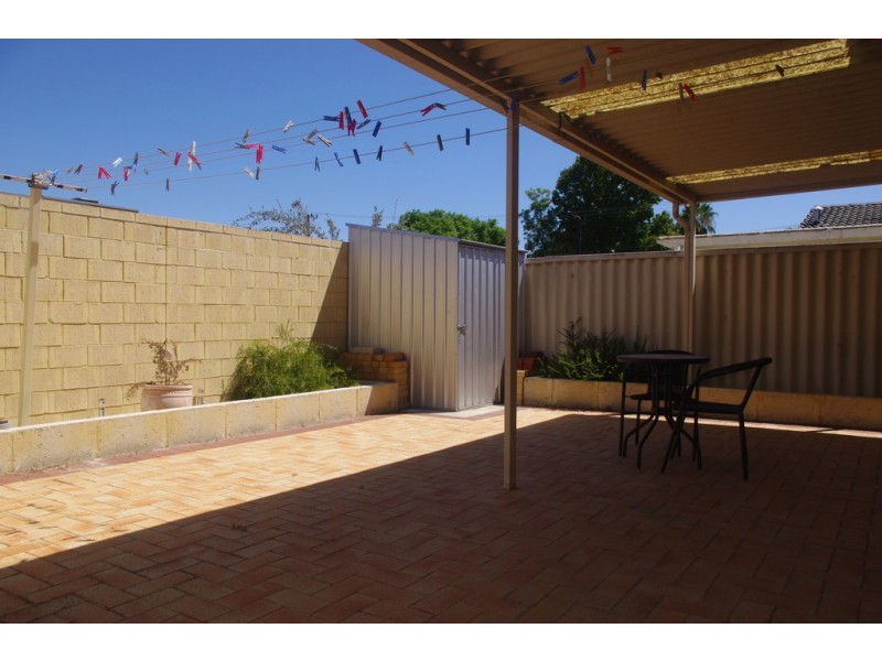 4/1 Tricia Crt, Shelley WA 6148