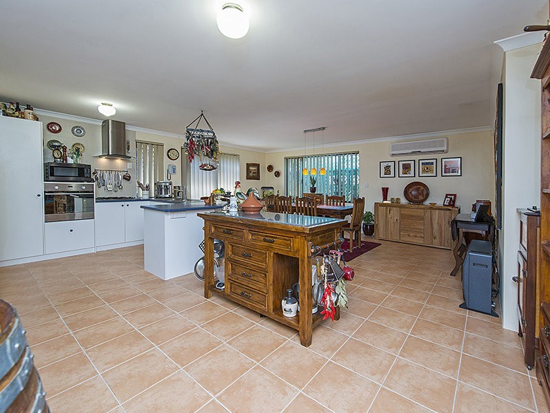 2B Isobel Street, Bentley WA 6102