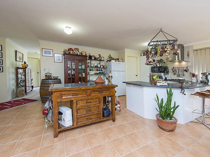 2B Isobel Street, Bentley WA 6102