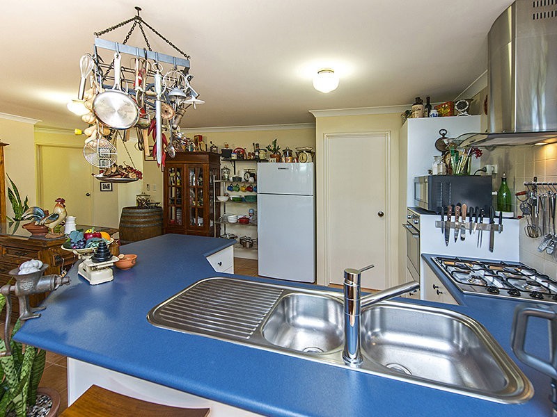 2B Isobel Street, Bentley WA 6102