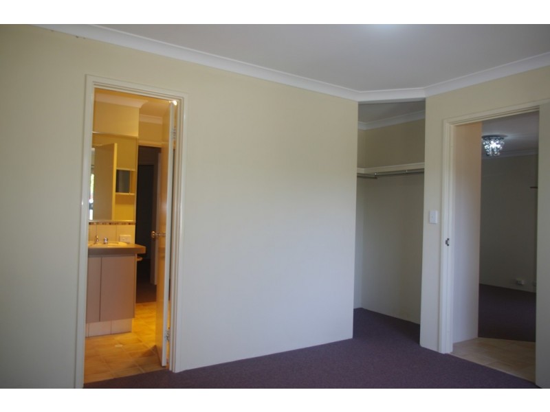 10/2 Boundary Rd, St James WA 6102