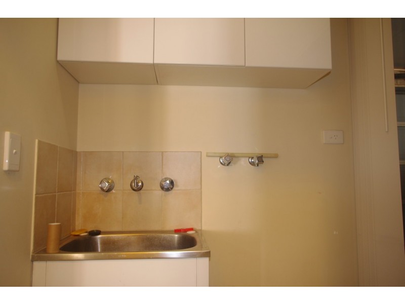 10/2 Boundary Rd, St James WA 6102