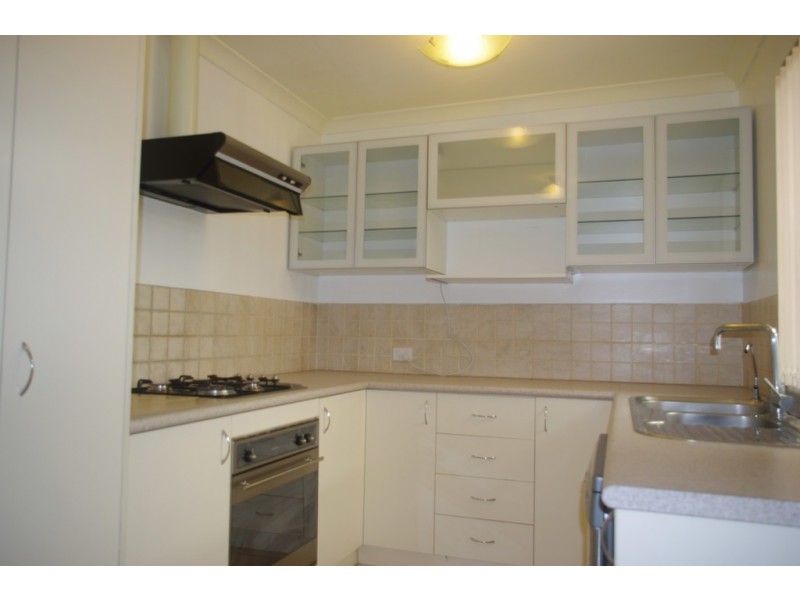 1/34 Camberwell St, Beckenham WA 6107