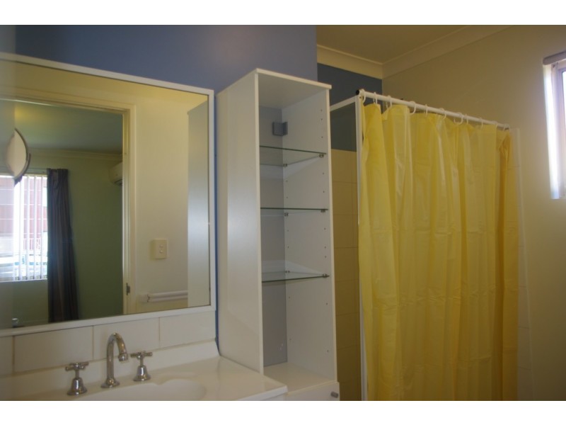 1/34 Camberwell St, Beckenham WA 6107