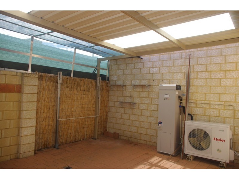 1/34 Camberwell St, Beckenham WA 6107