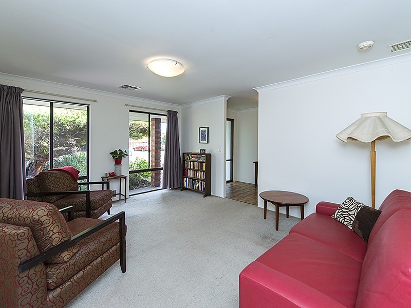 16 London Way, Bateman WA 6150