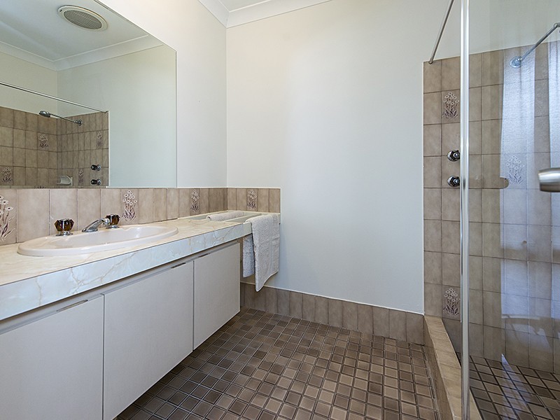 16 London Way, Bateman WA 6150