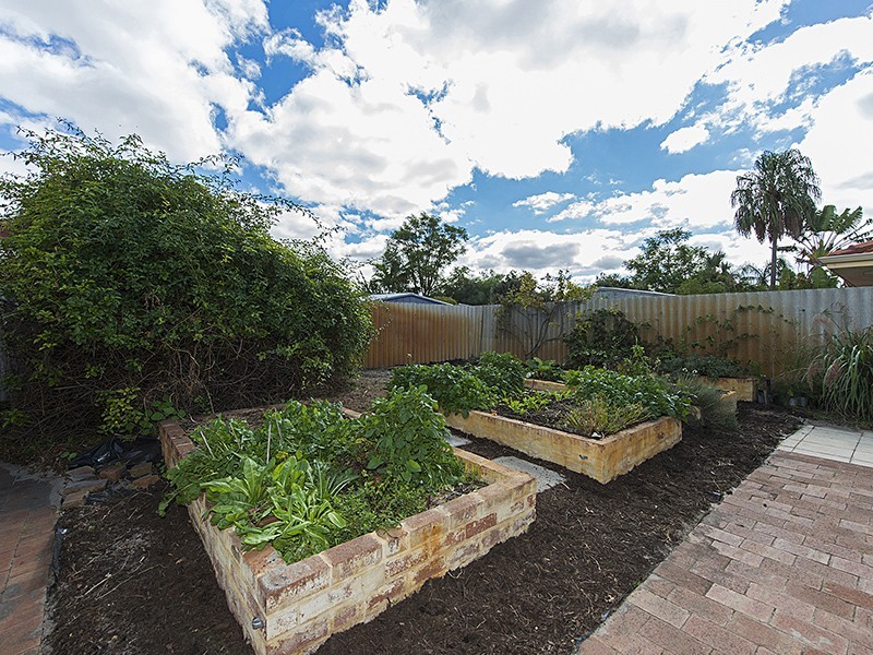 16 London Way, Bateman WA 6150