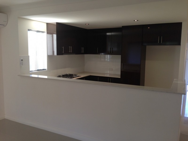 6C Gibb Cres, Westminster WA 6061