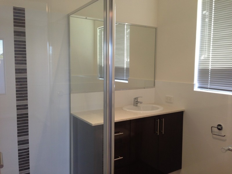 6C Gibb Cres, Westminster WA 6061