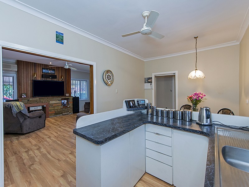 20 Crellin Way, Cloverdale WA 6105