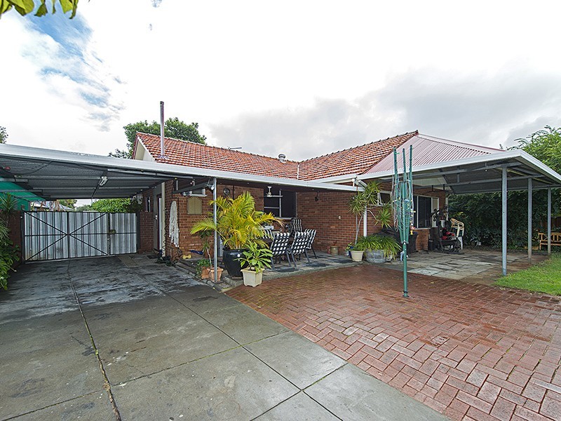 20 Crellin Way, Cloverdale WA 6105