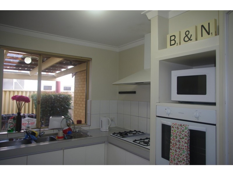 2/11 Teague Street, Burswood WA 6100