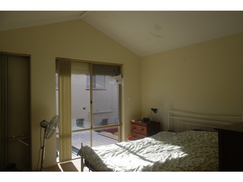 2/11 Teague Street, Burswood WA 6100