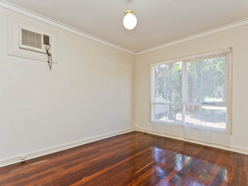 27 Connaught Street, Forrestfield WA 6058