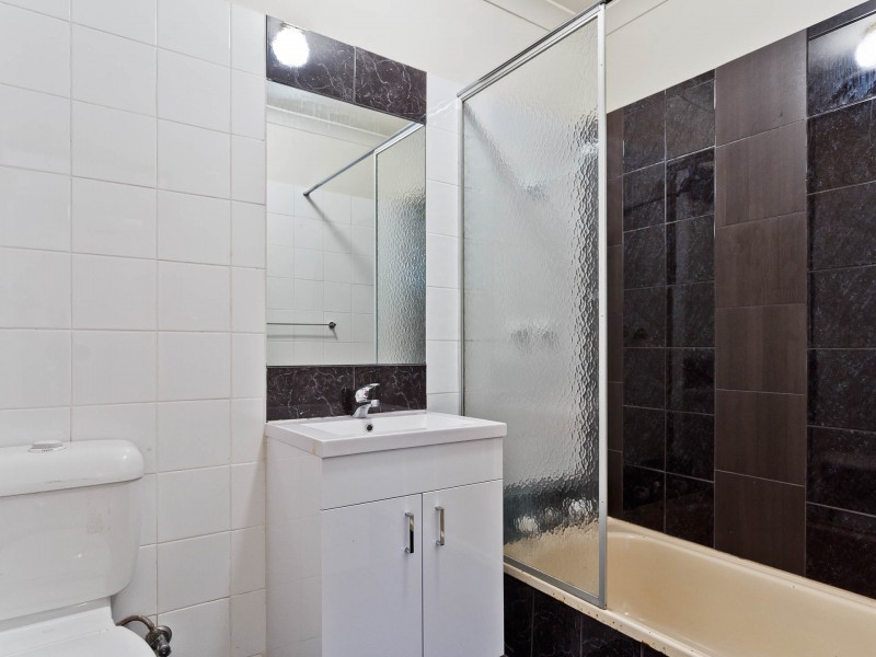 27 Connaught Street, Forrestfield WA 6058