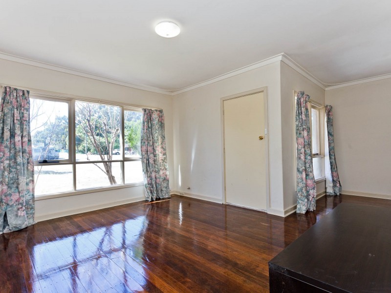 27 Connaught Street, Forrestfield WA 6058