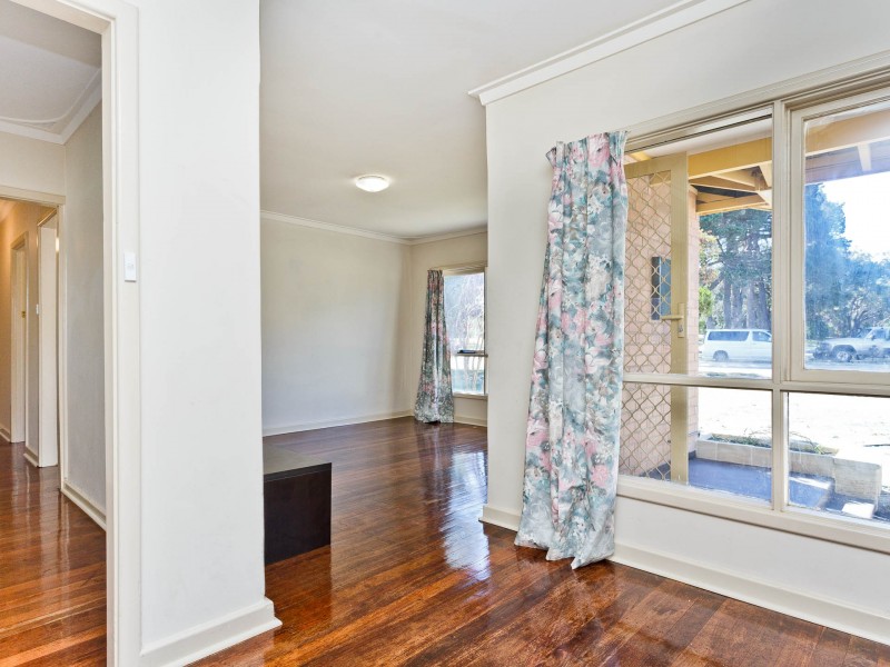 27 Connaught Street, Forrestfield WA 6058