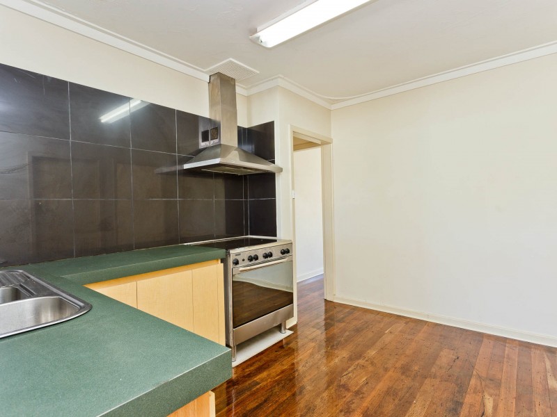 27 Connaught Street, Forrestfield WA 6058