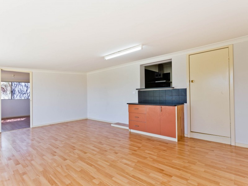 27 Connaught Street, Forrestfield WA 6058