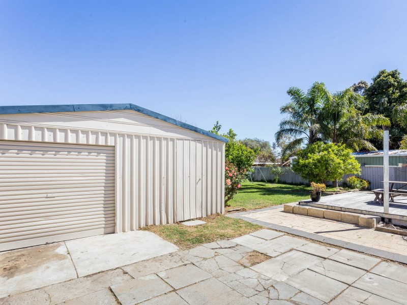 27 Connaught Street, Forrestfield WA 6058