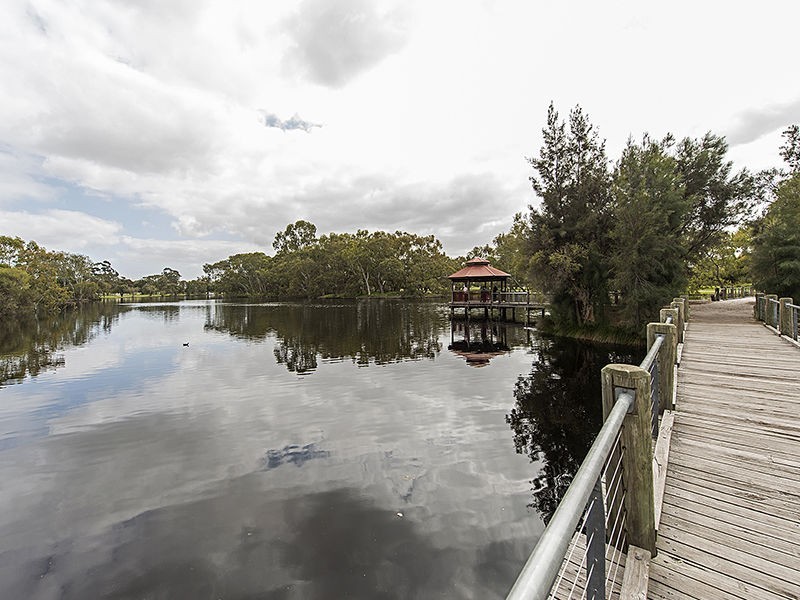 2/320 Acton Avenue, Kewdale WA 6105