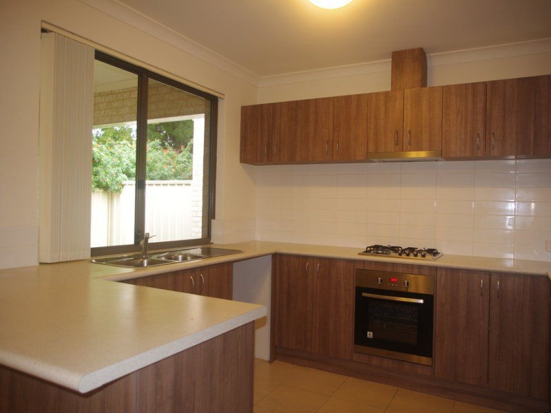 2/88 Alexander Road, Rivervale WA 6103