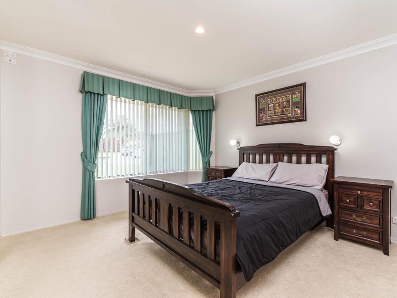12 Lyonia Court, Forrestfield WA 6058