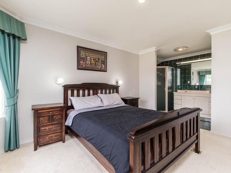 12 Lyonia Court, Forrestfield WA 6058