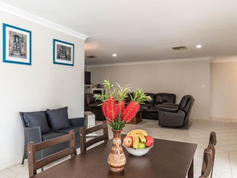 12 Lyonia Court, Forrestfield WA 6058