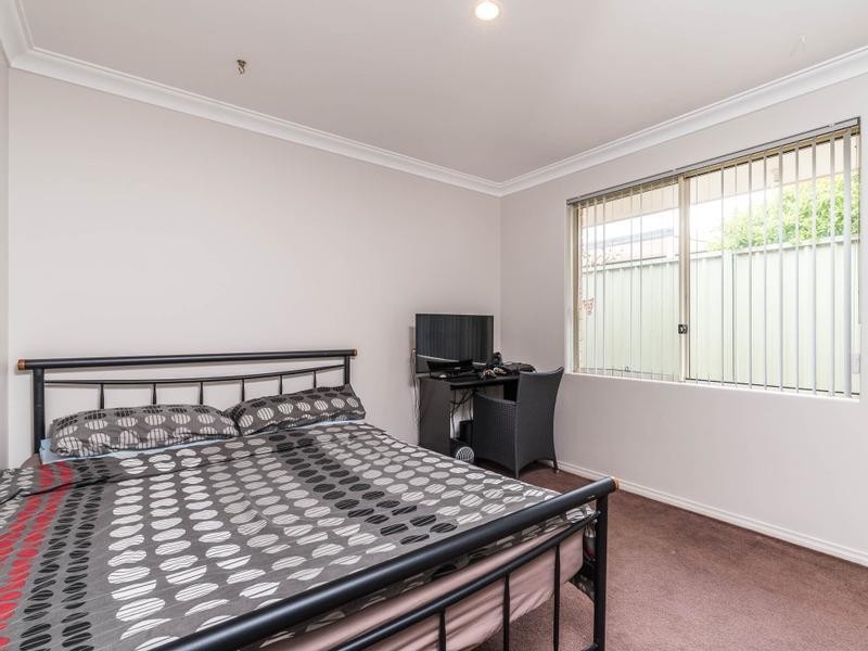 12 Lyonia Court, Forrestfield WA 6058