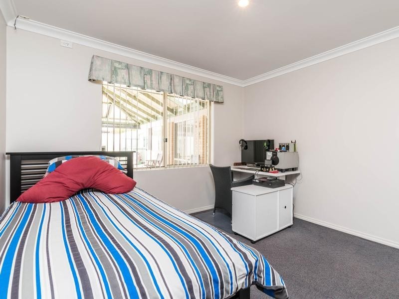 12 Lyonia Court, Forrestfield WA 6058