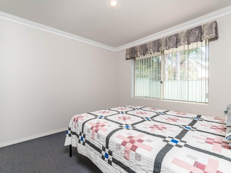 12 Lyonia Court, Forrestfield WA 6058