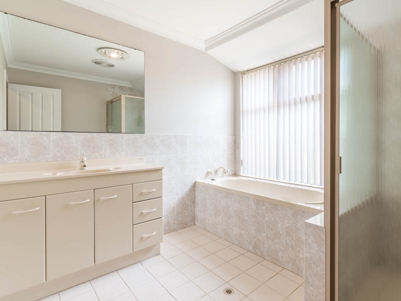 12 Lyonia Court, Forrestfield WA 6058