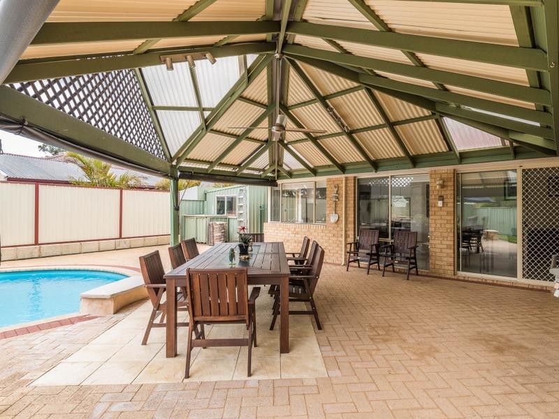 12 Lyonia Court, Forrestfield WA 6058