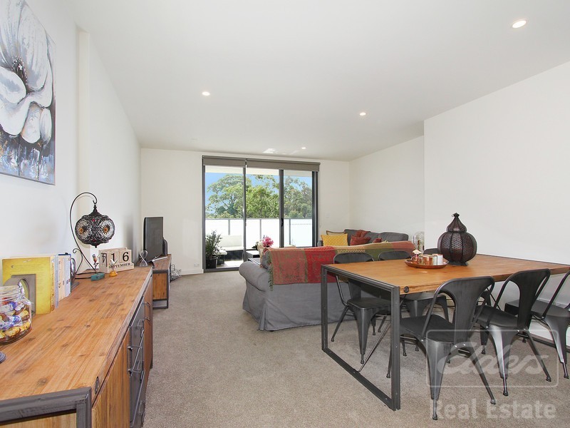 B404/2 Rowe Drive, Potts Hill NSW 2143