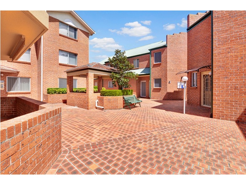 8/73 Reynolds Avenue, Bankstown NSW 2200