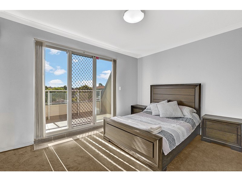 25/38 Cairds Avenue, Bankstown NSW 2200