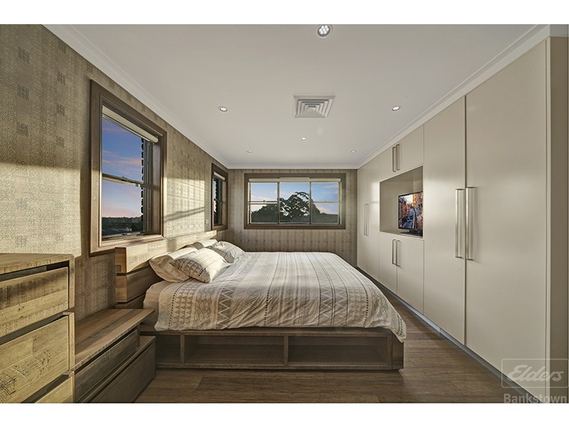 3 Salamander Place, Mount Lewis NSW 2190