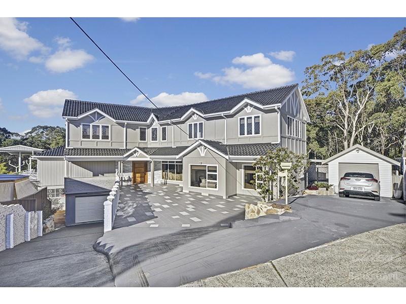 6 Glyn Avenue, Picnic Point NSW 2213