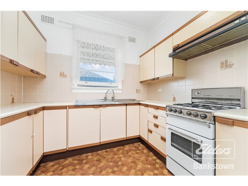 8 Moller Avenue, Birrong NSW 2143